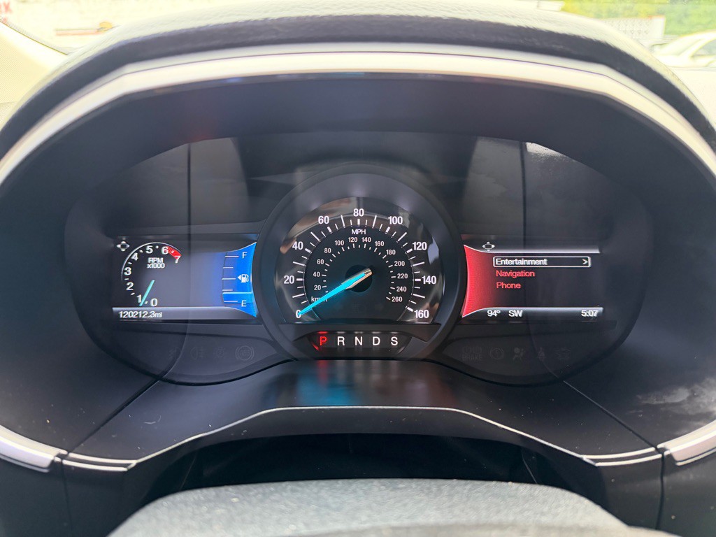 2018 Ford Edge Image 8