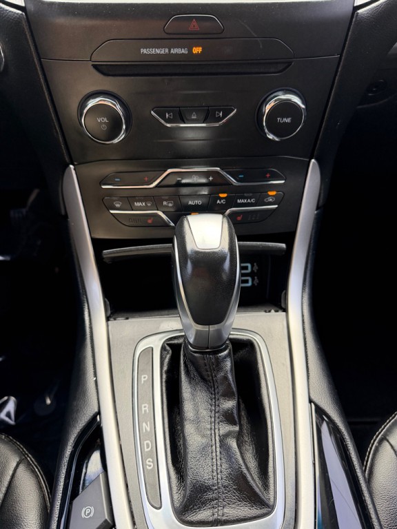2018 Ford Edge Image 11