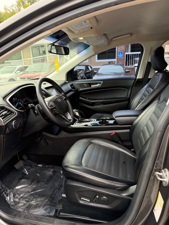 2018 Ford Edge Image 16