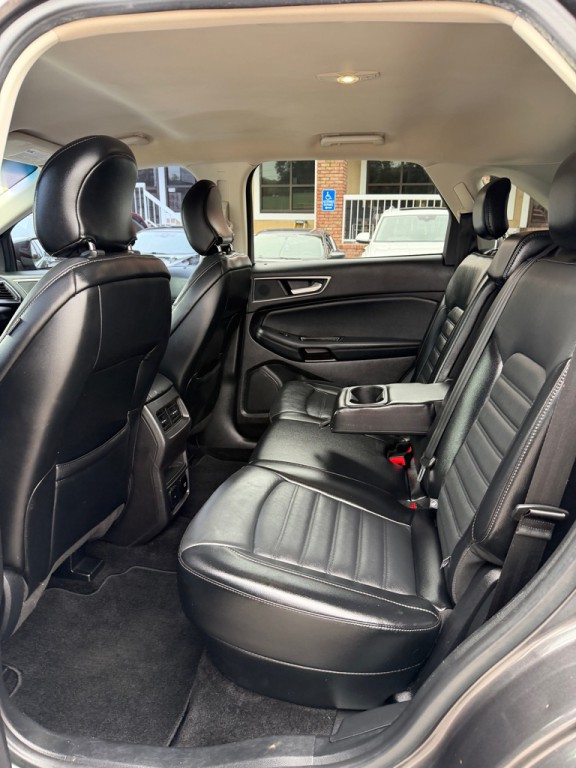 2018 Ford Edge Image 18