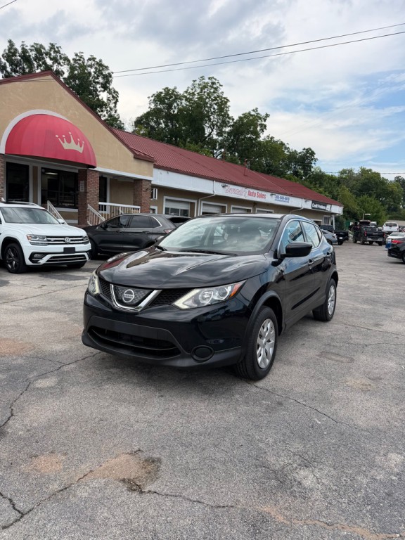 2018 Nissan Rogue Image 1