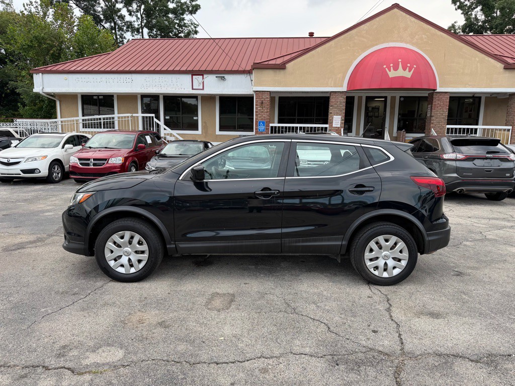 2018 Nissan Rogue Image 2