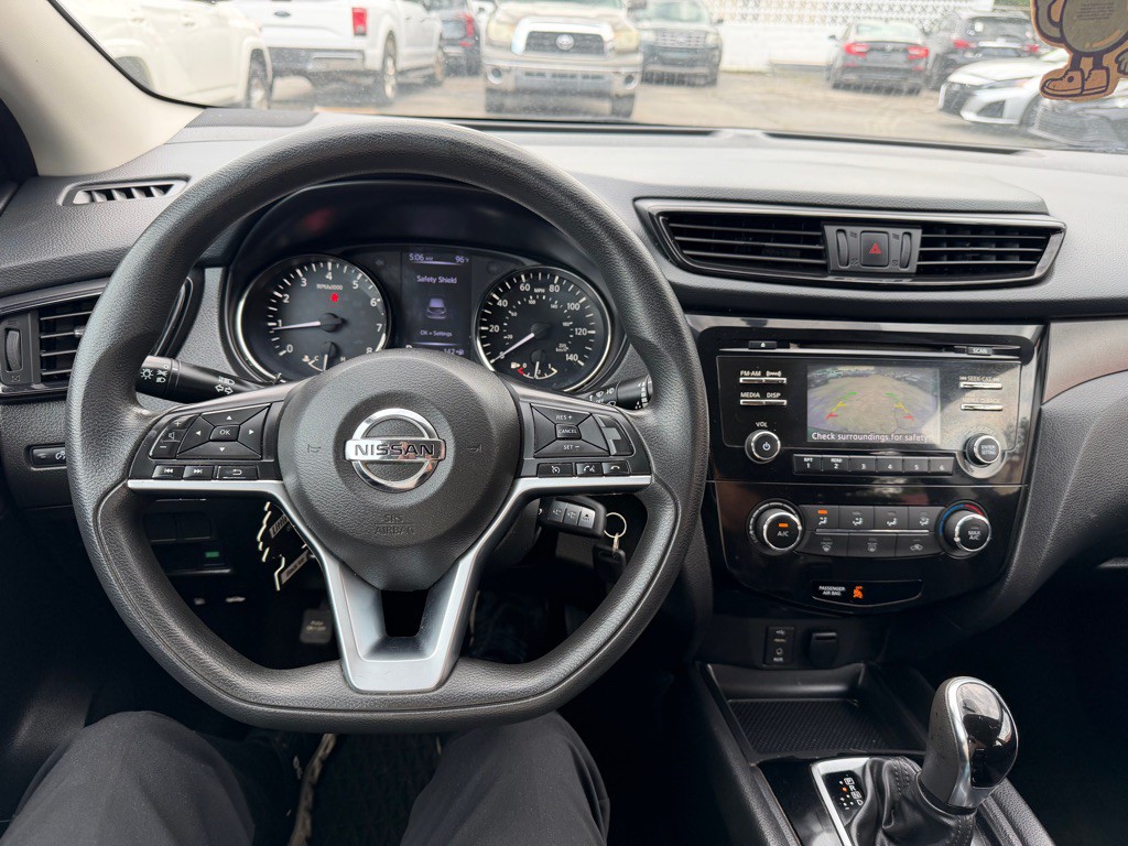 2018 Nissan Rogue Image 10