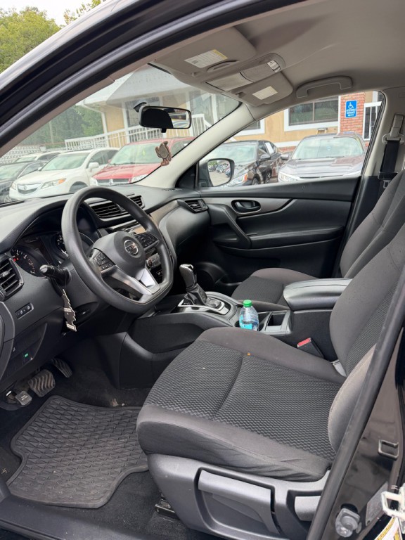 2018 Nissan Rogue Image 13