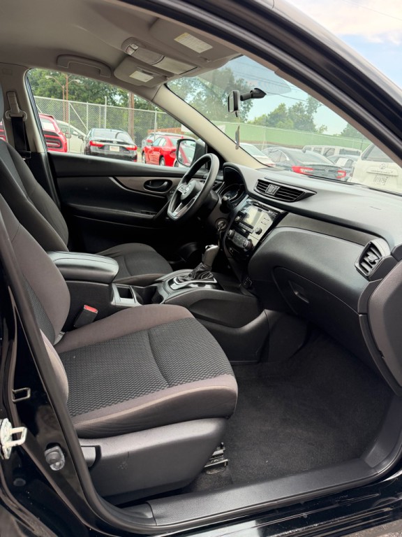 2018 Nissan Rogue Image 20