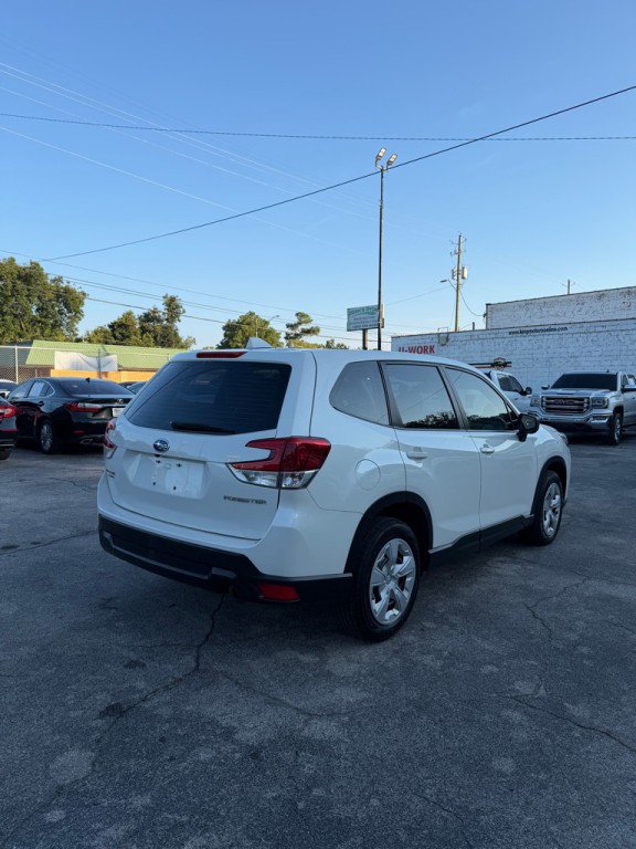 2023 Subaru Forester Image 4