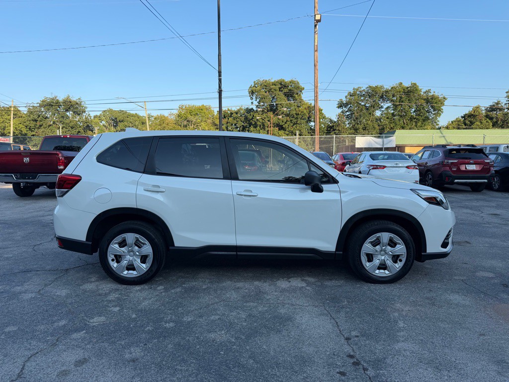 2023 Subaru Forester Image 5