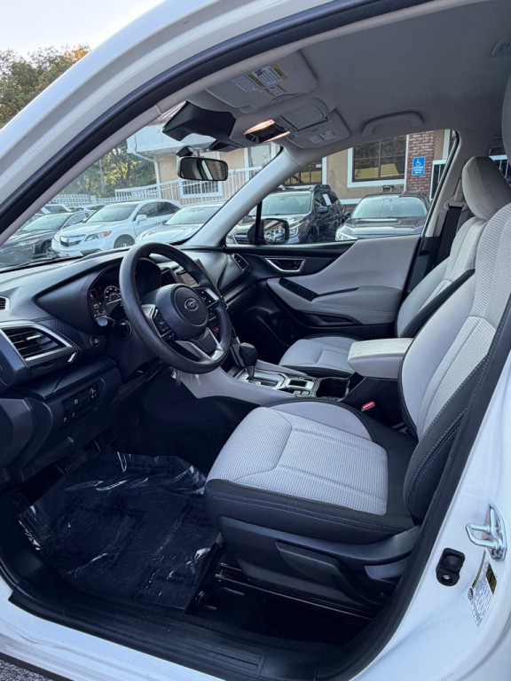 2023 Subaru Forester Image 14