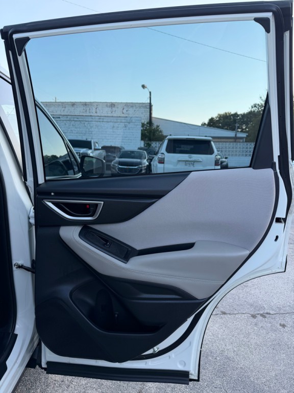 2023 Subaru Forester Image 17