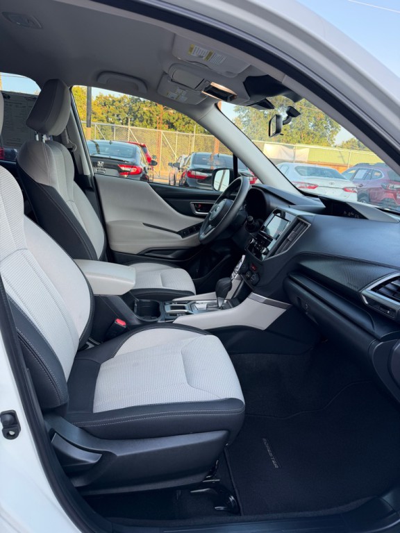2023 Subaru Forester Image 20