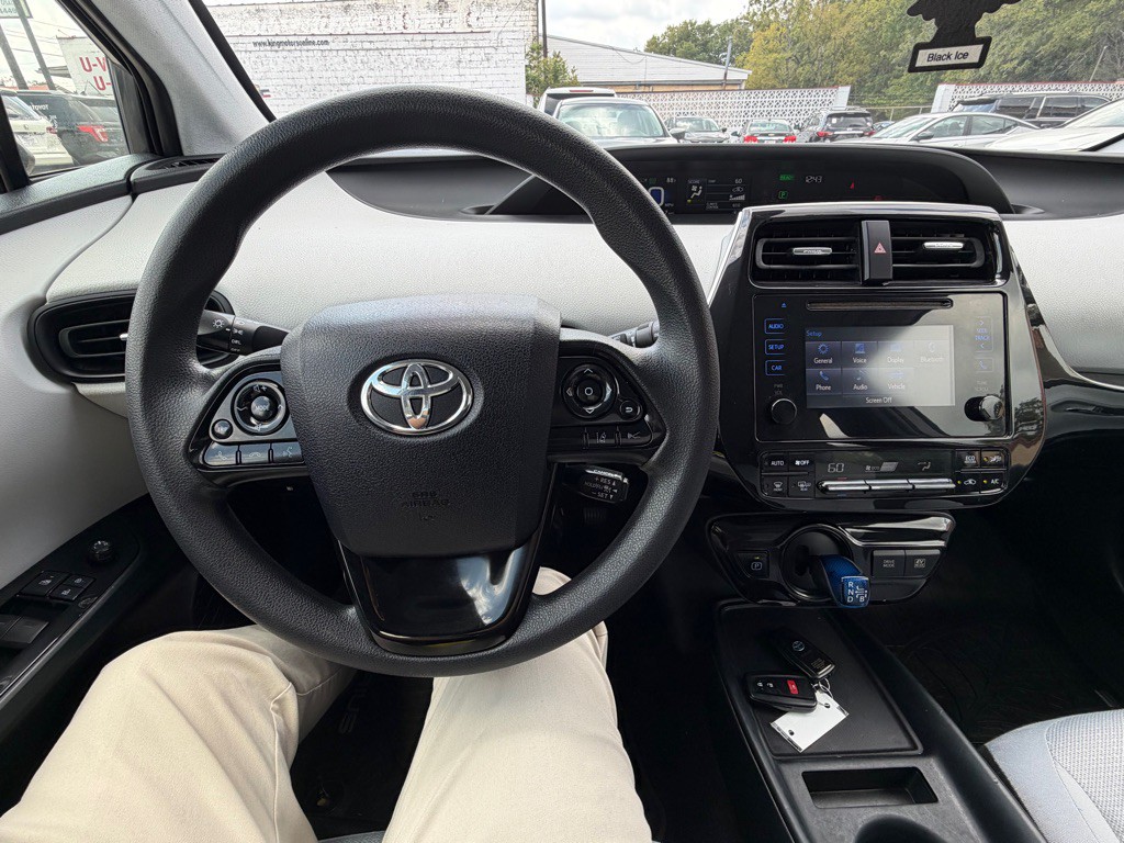 2019 Toyota Prius Image 10