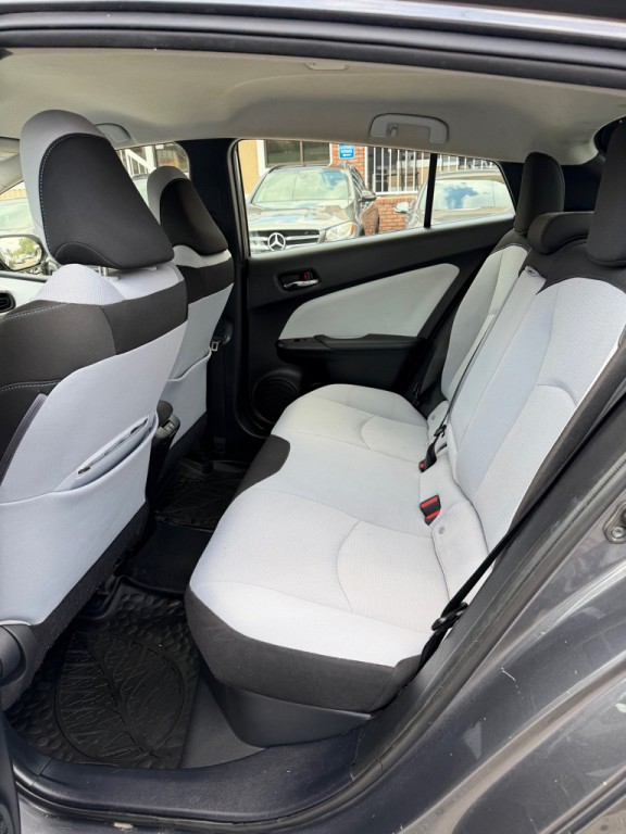 2019 Toyota Prius Image 15