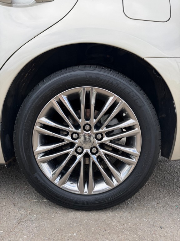 2015 Lexus ES Image 25