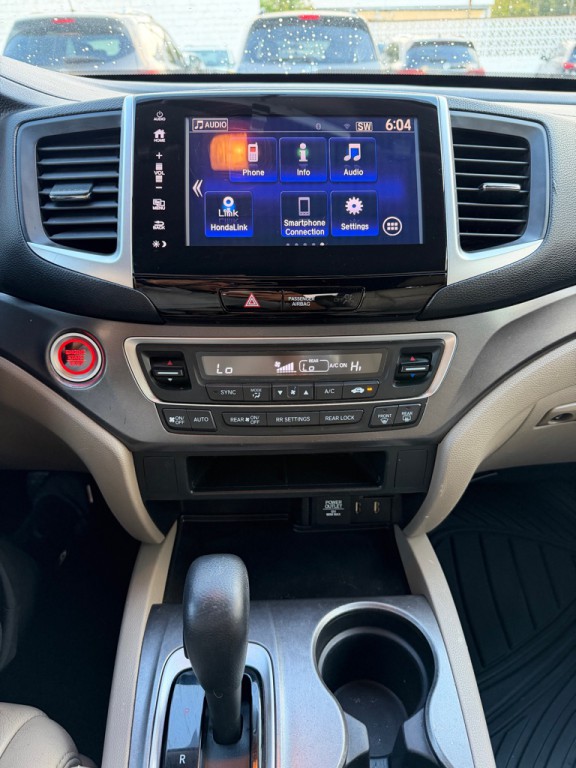 2017 Honda Pilot Image 11