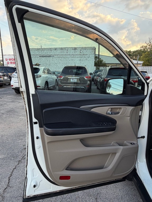 2017 Honda Pilot Image 15
