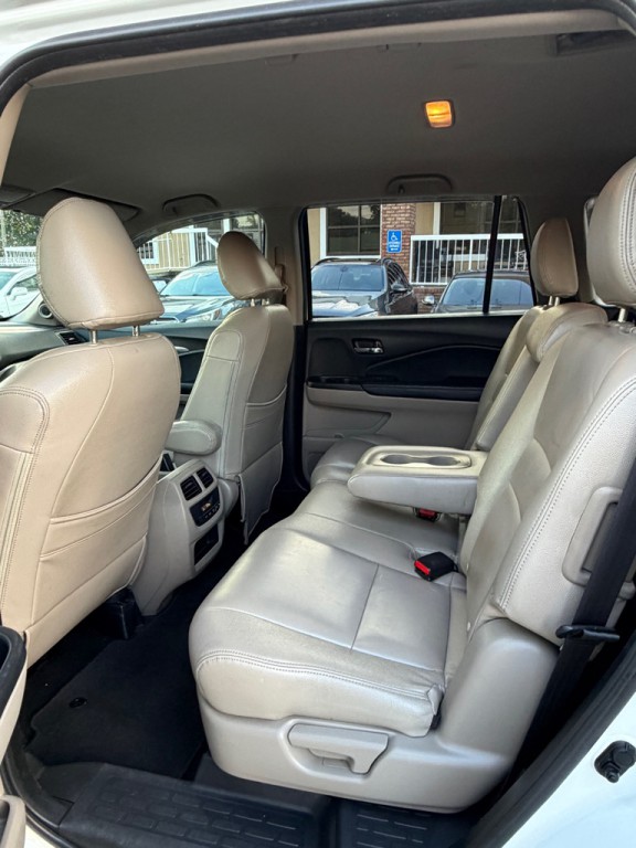 2017 Honda Pilot Image 18
