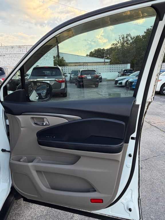 2017 Honda Pilot Image 21