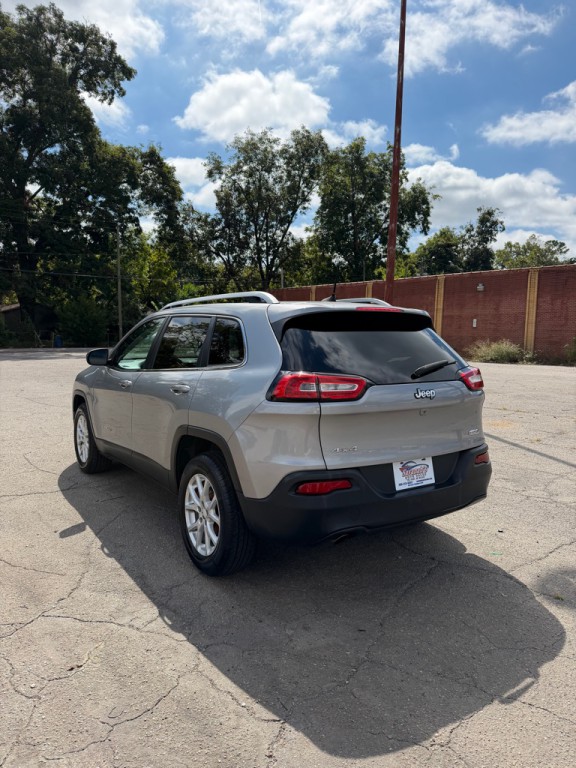 2017 Jeep Cherokee Image 3