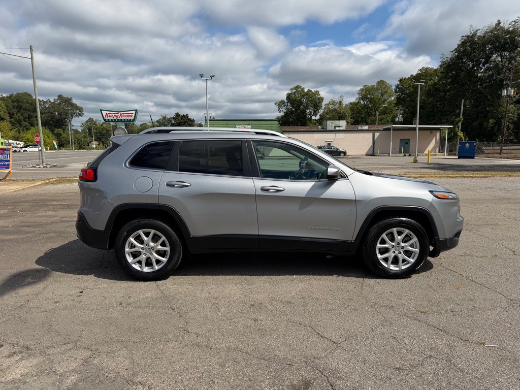 2017 Jeep Cherokee Image 6