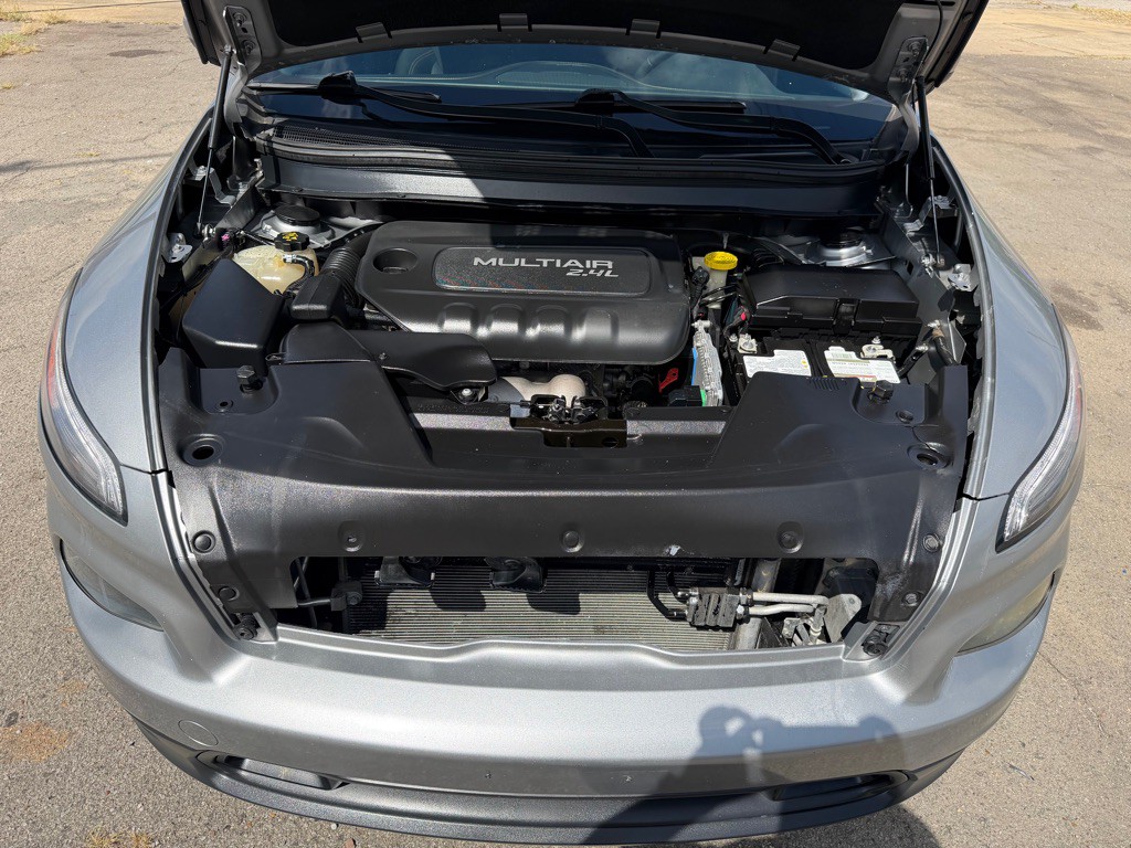 2017 Jeep Cherokee Image 24