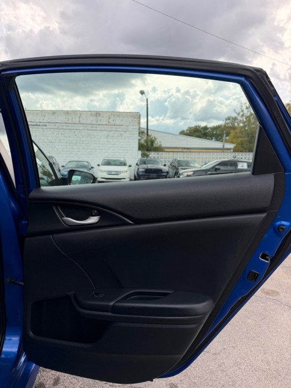 2019 Honda Civic Image 17