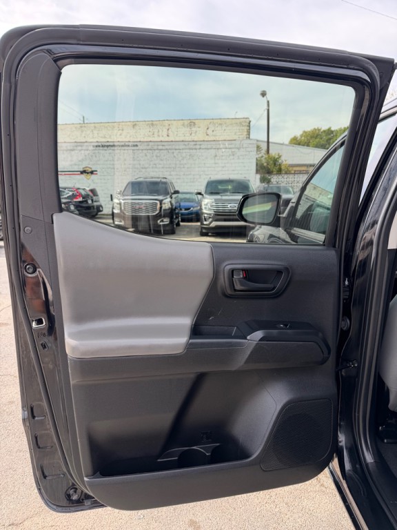 2022 Toyota Tacoma Image 17