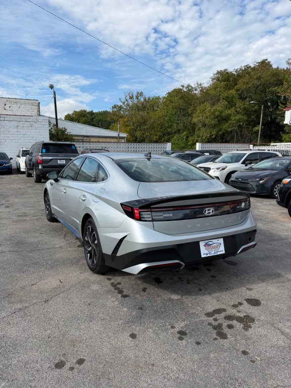 2025 Hyundai Sonata Image 3