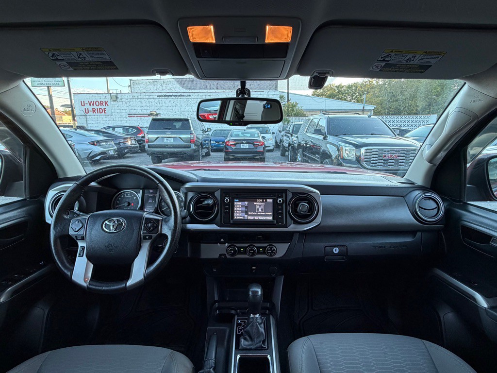 2016 Toyota Tacoma Image 12