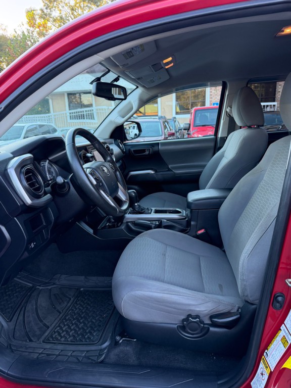 2016 Toyota Tacoma Image 14