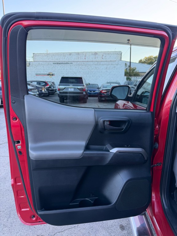 2016 Toyota Tacoma Image 15