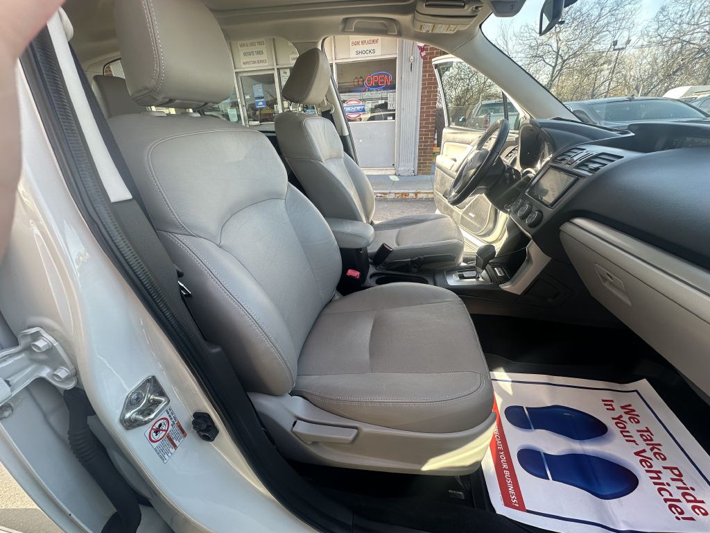 2015 Subaru Forester Image 6