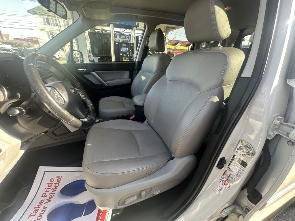 2015 Subaru Forester Image 9