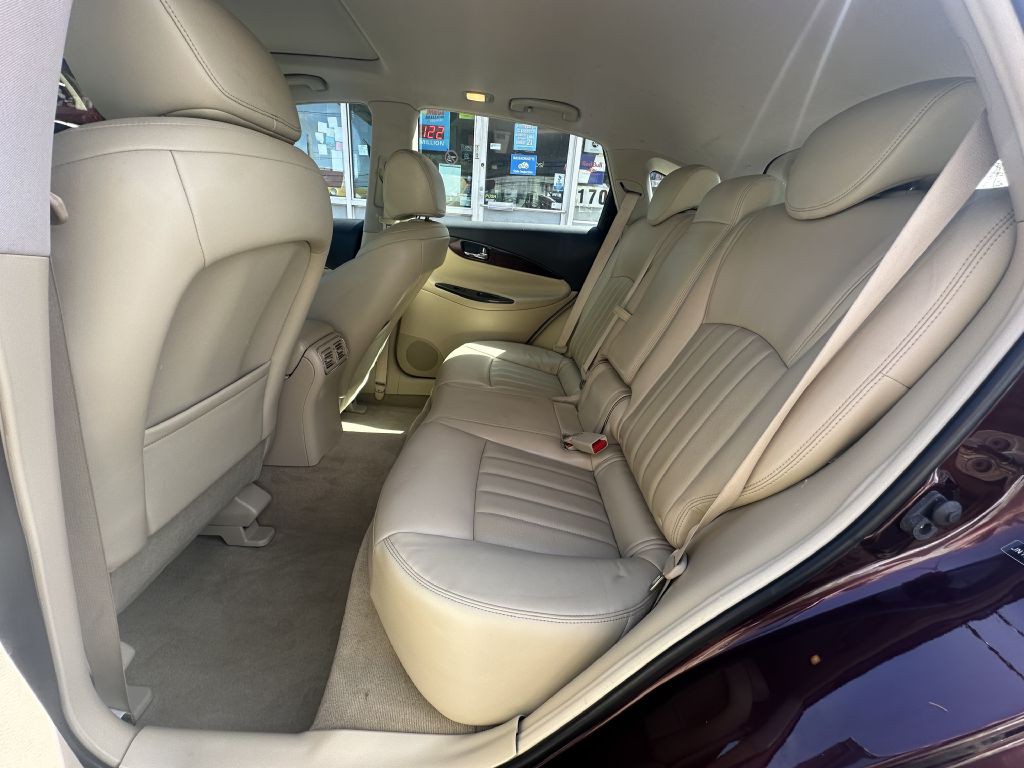 2017 INFINITI QX50 Image 8
