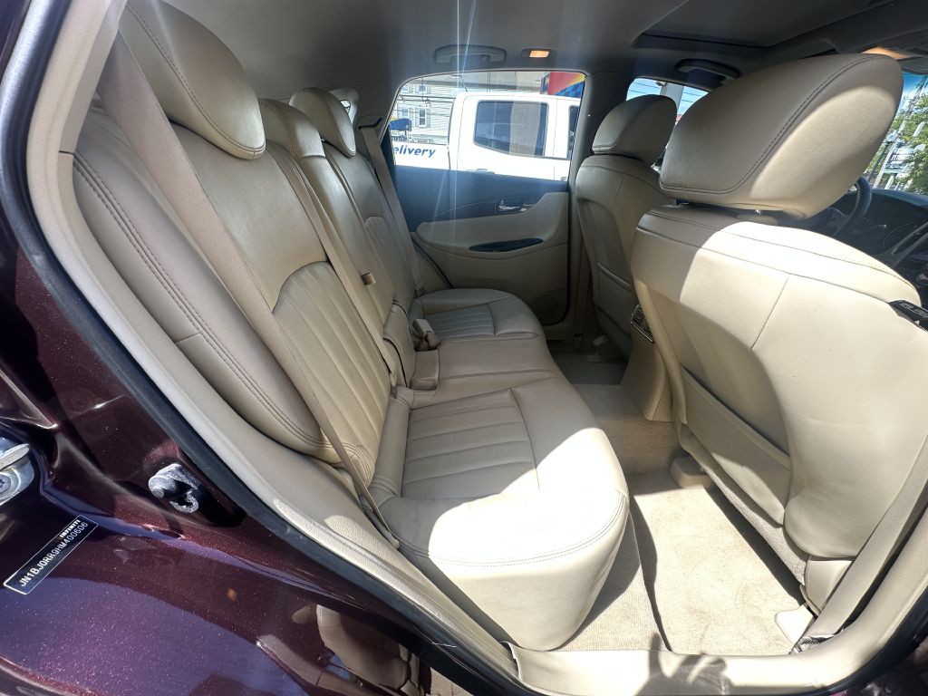 2017 INFINITI QX50 Image 9