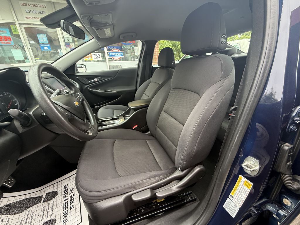2016 Chevrolet Malibu Image 8