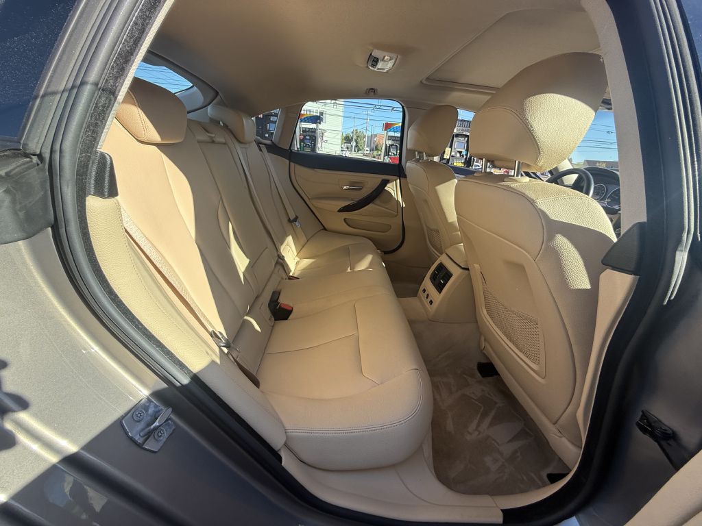 2015 BMW 4 Series Image 9