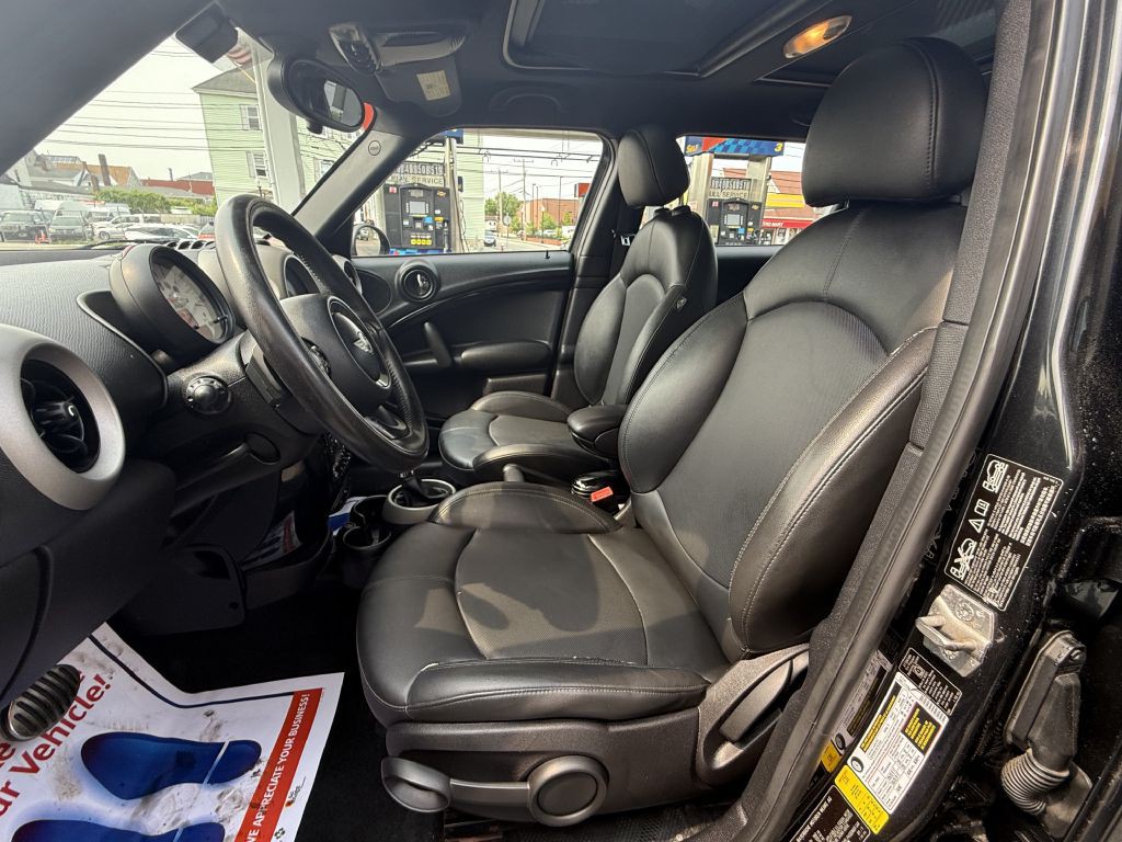 2012 MINI Cooper Image 7