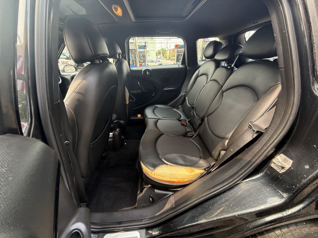 2012 MINI Cooper Image 8