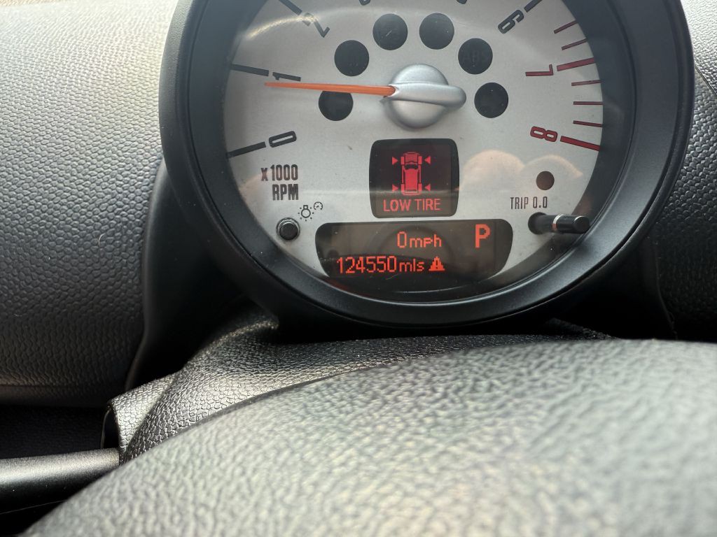 2012 MINI Cooper Image 10