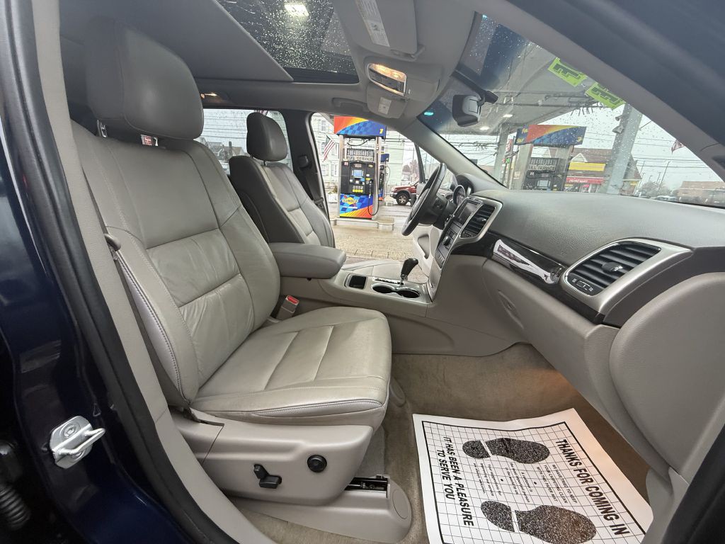 2012 Jeep Grand Cherokee Image 8