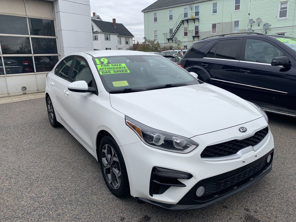 2019 Kia Forte Image 2