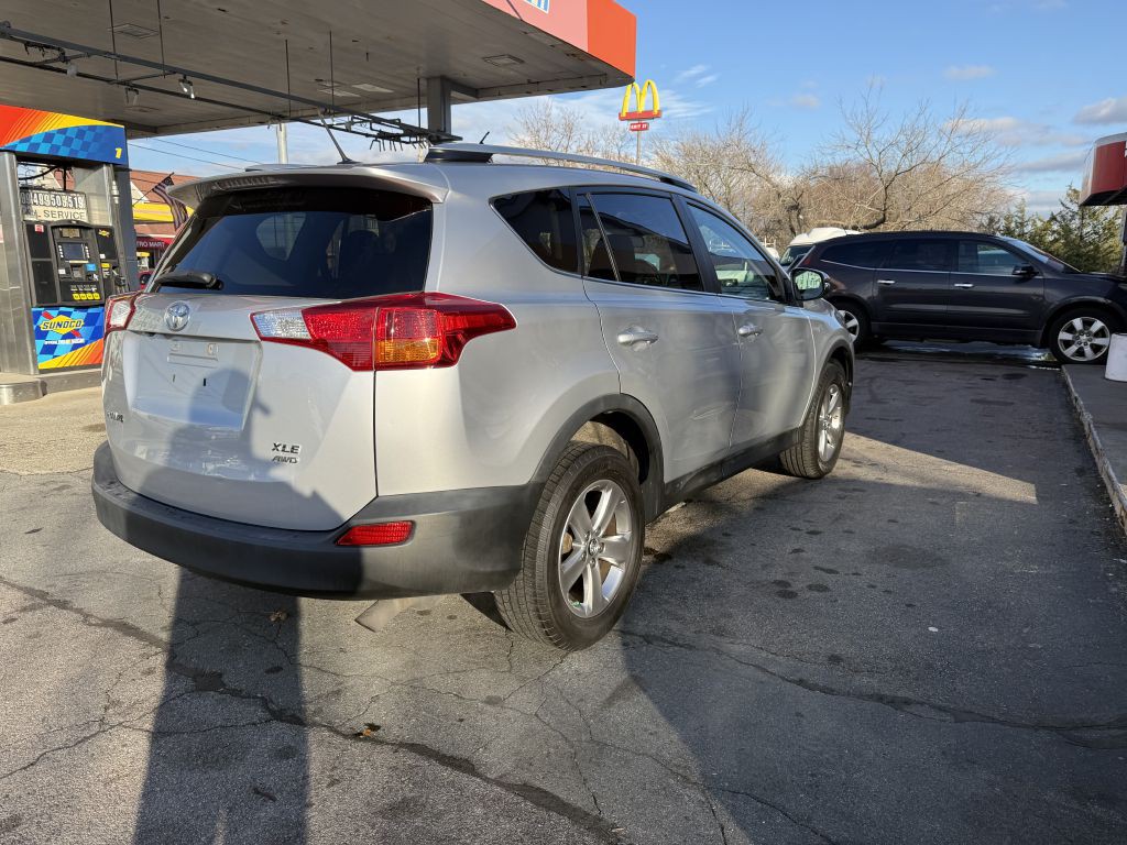 2015 Toyota Rav4 Image 4