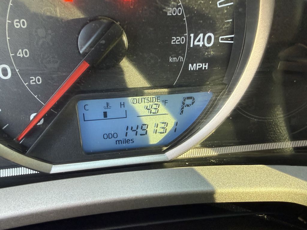 2015 Toyota Rav4 Image 11