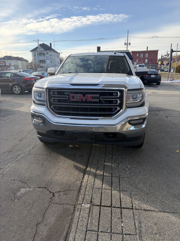 2016 GMC Sierra Image 2