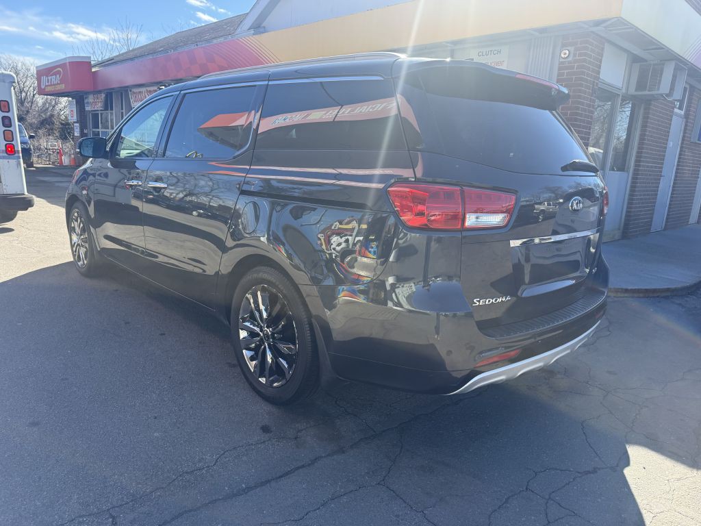 2015 Kia Sedona Image 6