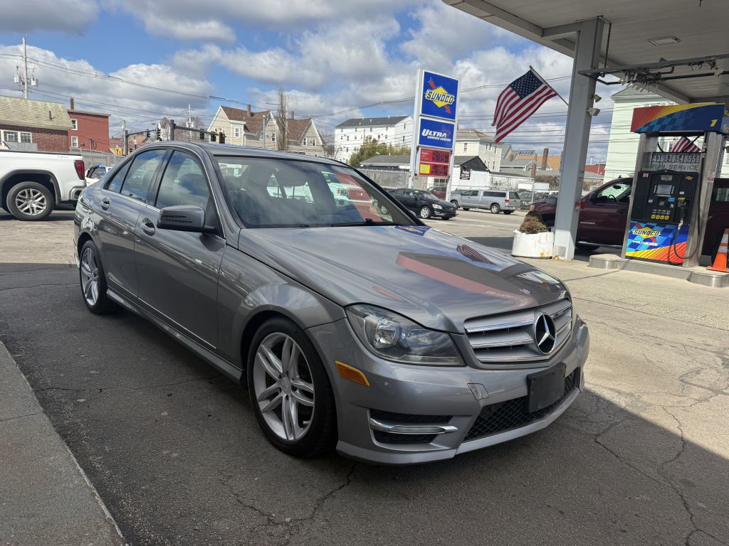 2012 Mercedes-Benz C-Class Image 2