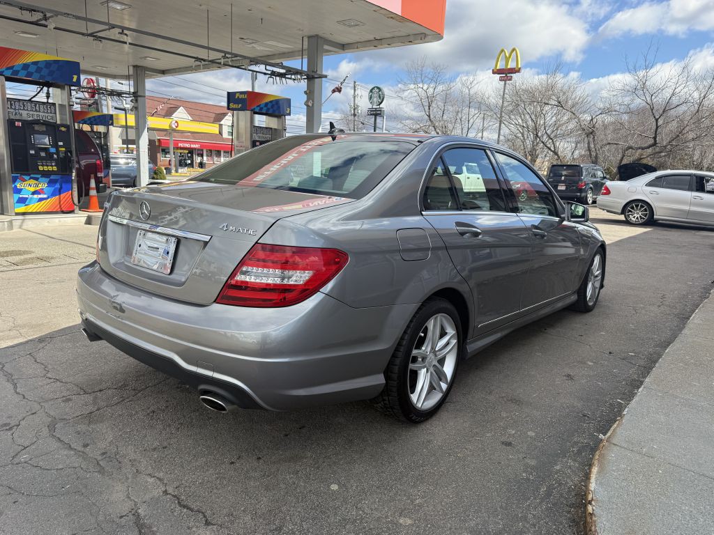2012 Mercedes-Benz C-Class Image 4