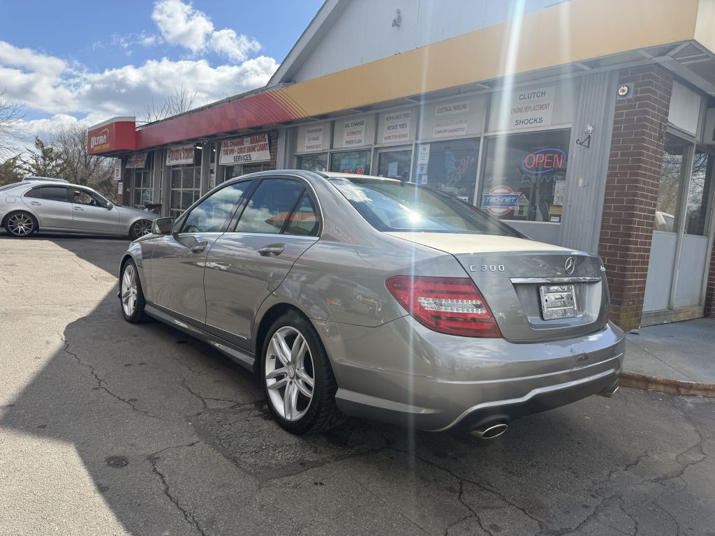 2012 Mercedes-Benz C-Class Image 6