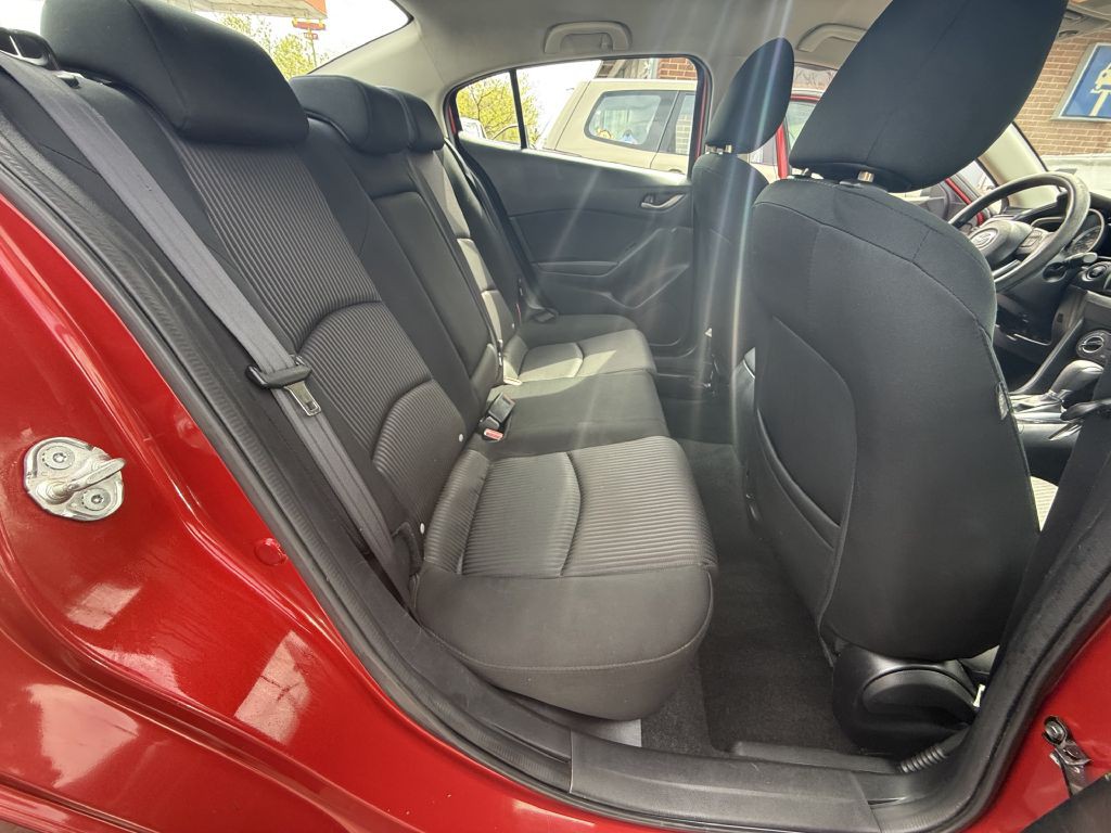 2016 Mazda Mazda3 Image 9