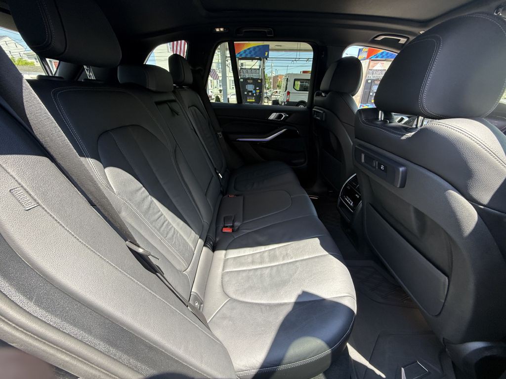 2020 BMW X5 Image 9